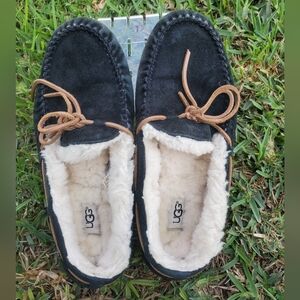 UGG Black Shearling-Lined Slip-On Slipper Size 9